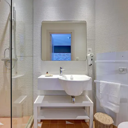 Hotel Le Bor à Hyères Extérieur photo