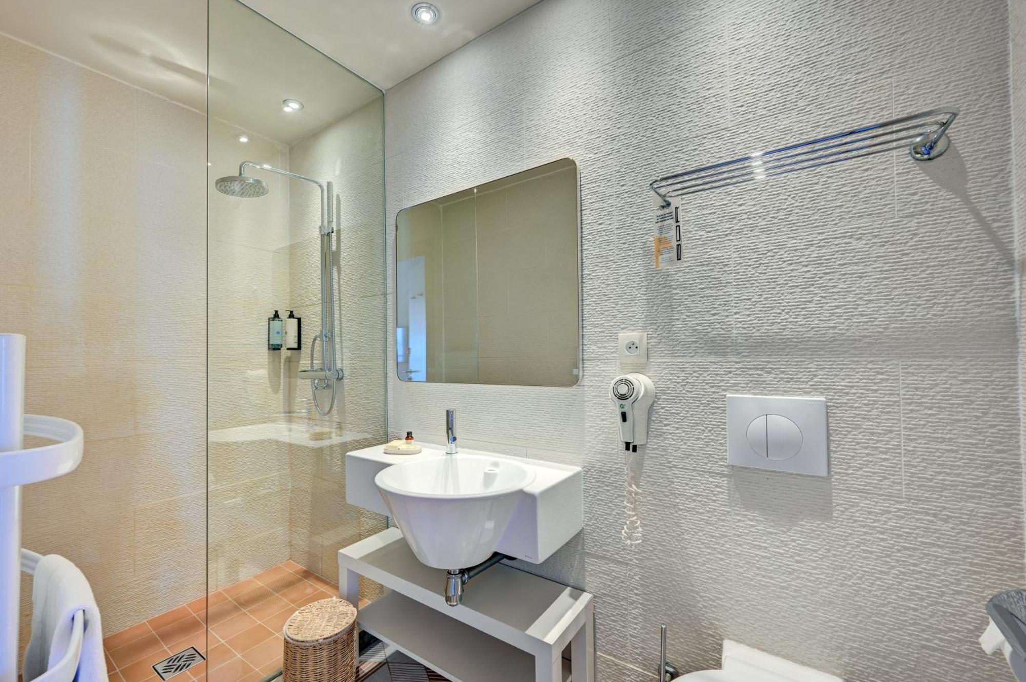 Hotel Bor 3*